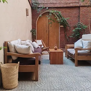 Kemet House Pensión